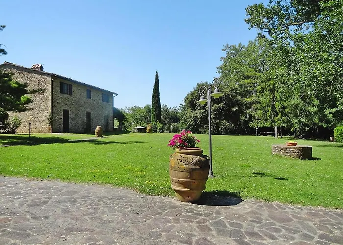 Estate In With Pool & Wine Tasting مونتايون